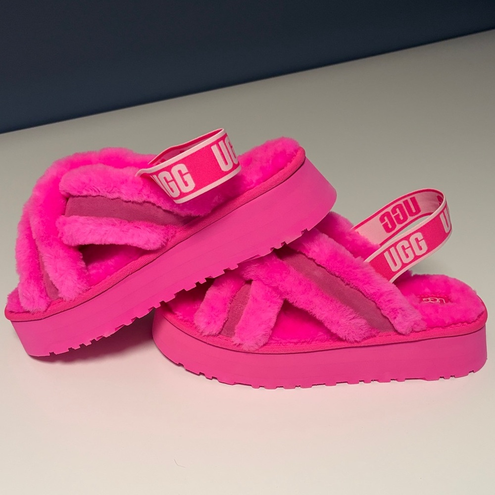 UGG Women's Vibrant Pink Fluffy Slippers - Picture 5 of 7